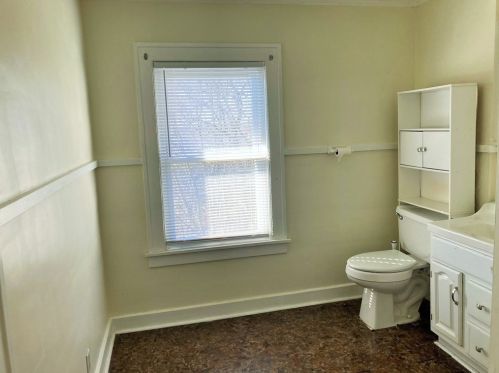 524 Moody Ave, New Castle PA  16105-2431 exterior