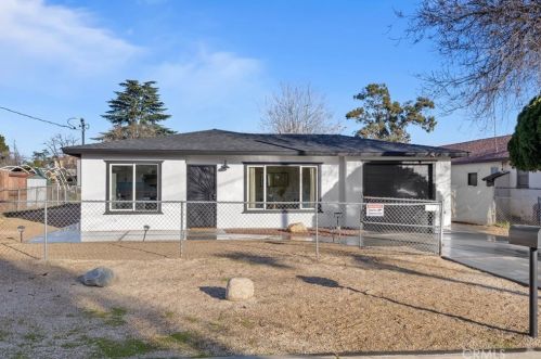 734 Massachusetts Ave, Beaumont CA  92223-2535 exterior