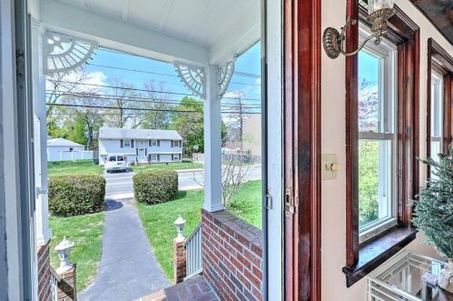 1990 New London Tpke, Coventry RI  02816-4404 exterior
