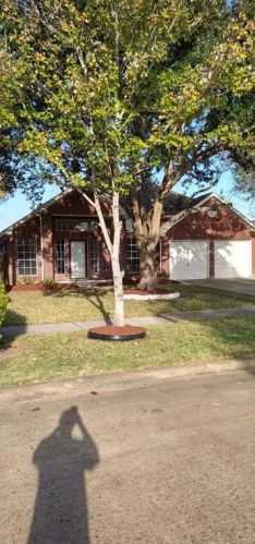 23010 Waterlake Dr, Richmond, TX 77406-9612
