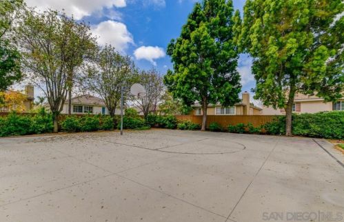 4307 Meadow Spring Way, Oceanside CA  92057-6536 exterior
