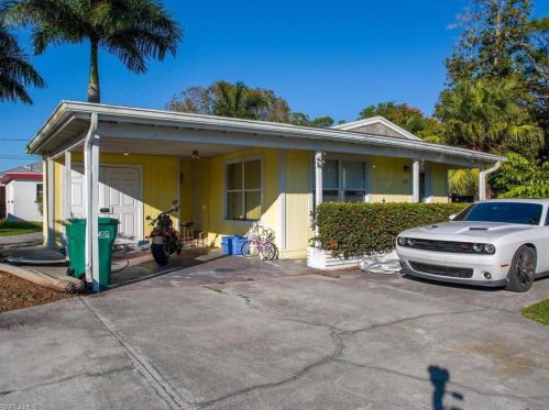 675 100th Ave, Naples, FL 34108-2237