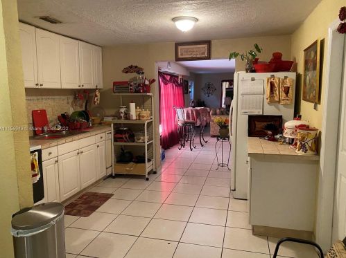 1624 23 Ave, Hollywood FL 33020-1215 exterior