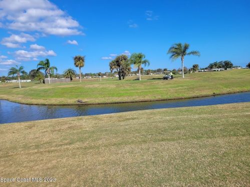 817 Oriole Cir, Sebastian FL  32976-7520 exterior