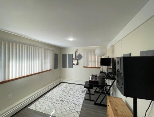 18 Tulip Rd, Mahopac NY  10541-5422 exterior