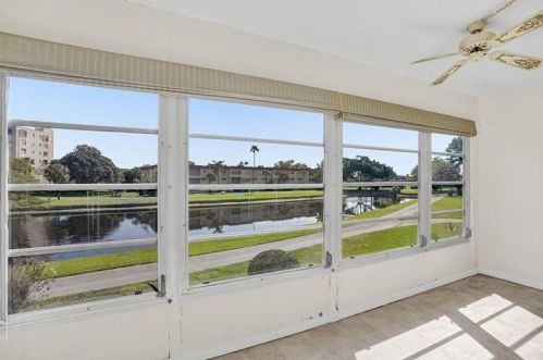 32 Abbey Ln, Delray Beach, FL 33446-1701