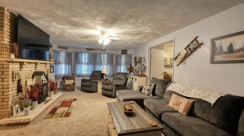 10272 Frd Rd, Cambridge OH  43725-9521 exterior