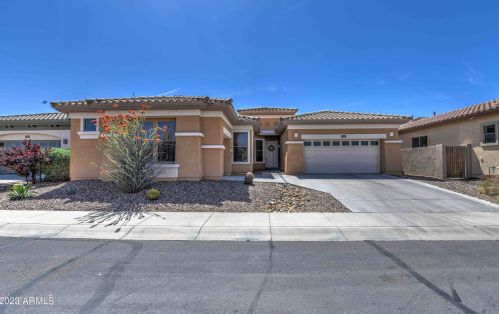2423 Corral Rd, Phoenix, AZ 85041-9547
