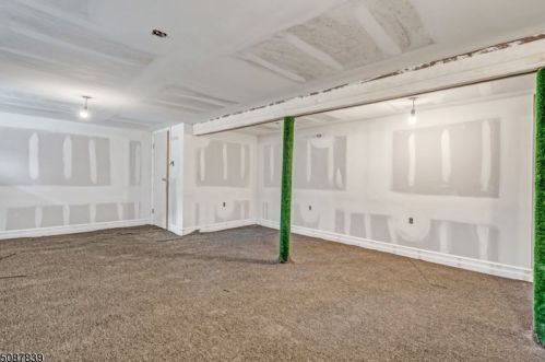 16 Dayton Cres, Bernardsville NJ  07924-2704 exterior