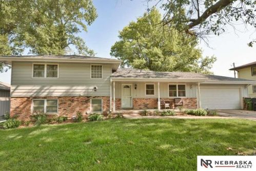 700 Elm St, Springfield NE  68059-5800 exterior