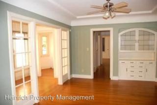 1039 33rd St, Sacramento CA  95816-5300 exterior