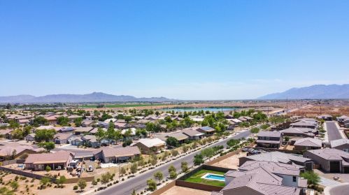 3919 79th Dr, Phoenix AZ  85043 exterior