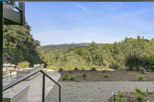 12740 Brookpark Rd, Oakland CA  94619-3137 exterior