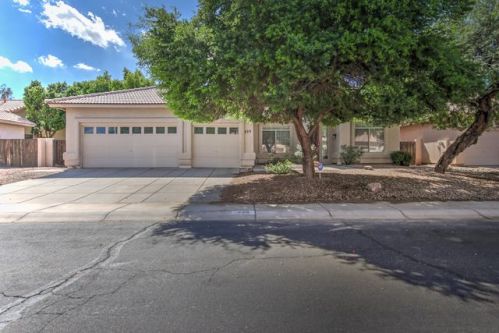 229 Palomino Ct, Gilbert, AZ 85296-2829