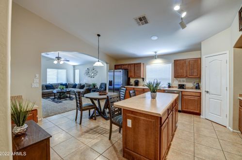 4208 Amarillo Dr, San Tan Valley AZ  85140-5306 exterior