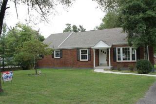 125 Powell Dr, Hendersonville, TN 37075-3526