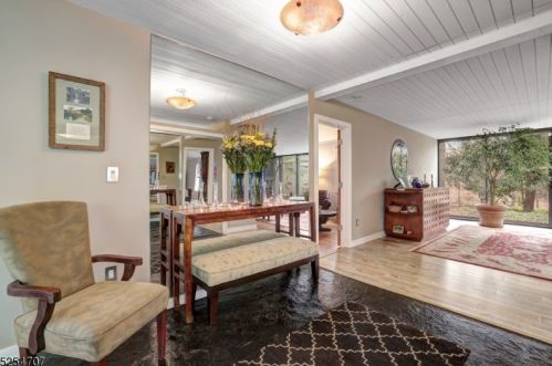 12 Robinwood Dr, West Paterson NJ  07424-2320 exterior