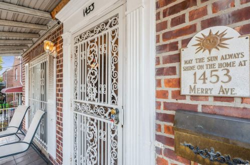 1453 Merry Ave, Bronx, NY 10461-6025
