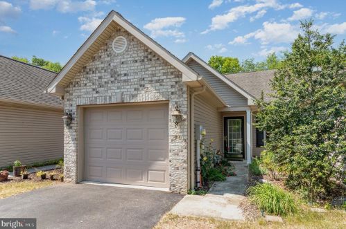 90 Keswick Dr, Navy Sup Dpt, PA 17050-7948