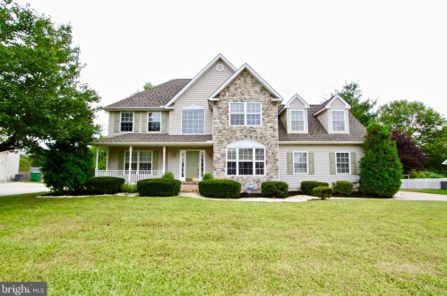 65 Apple Blossom Dr, Camden-Wy, DE 19934-1979