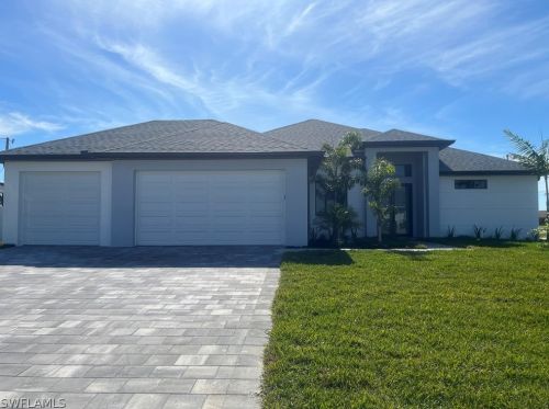 1510 4th St, Cape Coral, FL 33990-5619