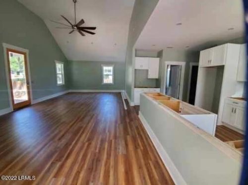 2620 Mossy Oaks Rd, Beaufort, SC 29902-6530