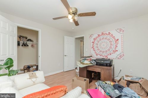 1057 Jefferson Ave, Charles Town WV  25414-1121 exterior