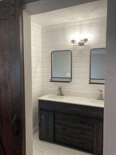 608 Sunset Ln, Lutz FL  33549-3802 exterior