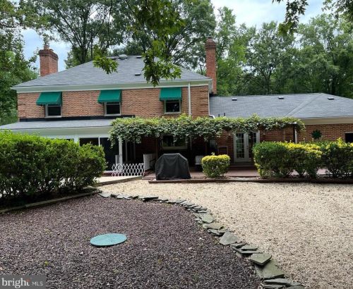 6005 Chapman Rd, Lorton, VA 22079-4136
