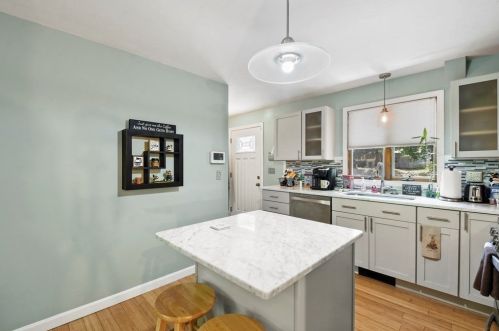 30 Abington St, Worcester MA  01603-1101 exterior