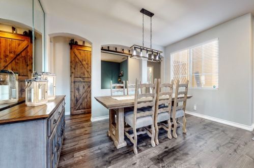 30416 Mallorca Pl, Santa Clarita CA  91384-4787 exterior
