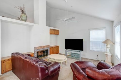 922 Morgan Ct, Redlands CA  92374-1818 exterior