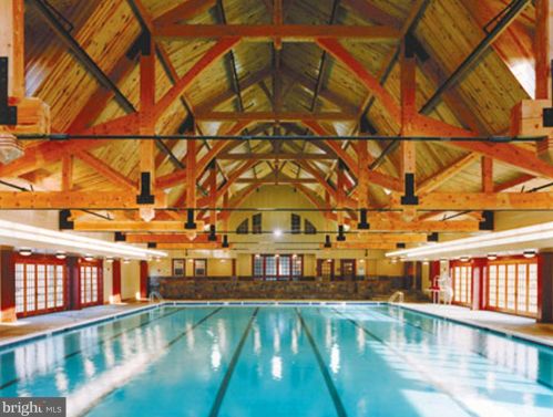 19376 Ml Dm Pl, Leesburg VA 20176-1637 exterior