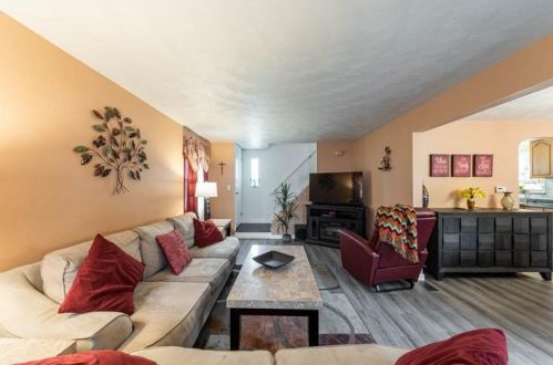 1419 Barbara Dr, Verona, PA 15147-2401