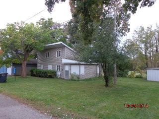 7660 Shorewood Dr, Paddock Lake, WI 53168-9544