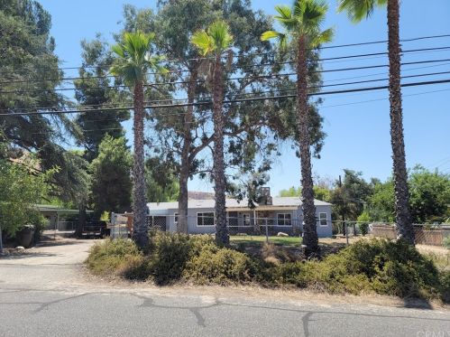 2308 Mentone Ave, Mountain Home Village CA  92359-9723 exterior