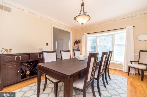 732 Castlewood Dr, Dresher PA 19025-2015 exterior