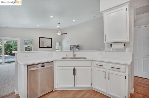 3889 Oak Grove Ct, Oakley CA  94561-4218 exterior