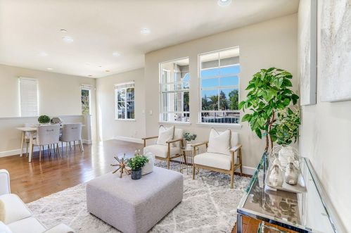 581 Holthouse Ter, Sunnyvale, CA 94087-1490