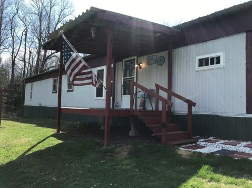 142 Parker Rd, Jackson Center, PA 16133-1214