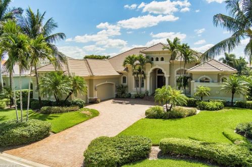 22301 Fairview Bend Dr, Bonita Springs, FL 34135-2087
