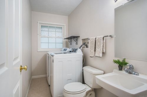 51823 Cheryl Dr, Granger IN exterior