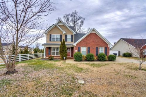 1922 Saint Andrews Dr, Murfreesboro TN  37128-5897 exterior