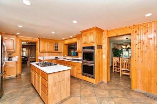 1300 Malabar Way, Big Bear City CA  92314-9216 exterior