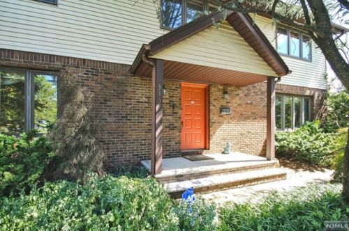 313 Homans Ave, Closter, NJ 07624-2938