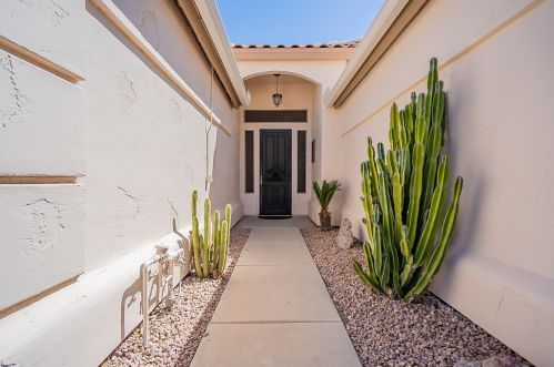 243 Tiago Dr, Gilbert, AZ 85233-5201