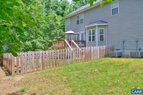 34 Marwood Dr, Bybee VA  22963-2814 exterior