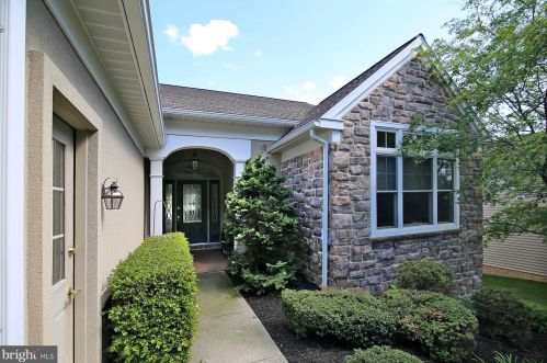 1003 Alden Way, Lebanon, PA 17042-9237