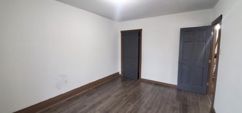 910 9th Ave, Beaver Falls PA  15010-4513 exterior