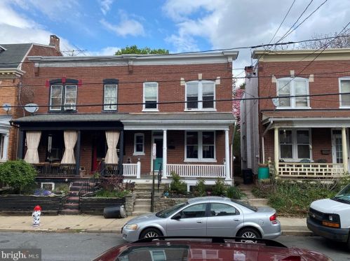 523 Mary St, Lancaster, PA 17603-2816